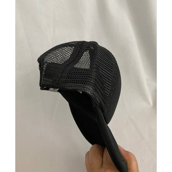 One Baby Trucker Hat Black Not a Hugger NEW - Picture 3 of 6